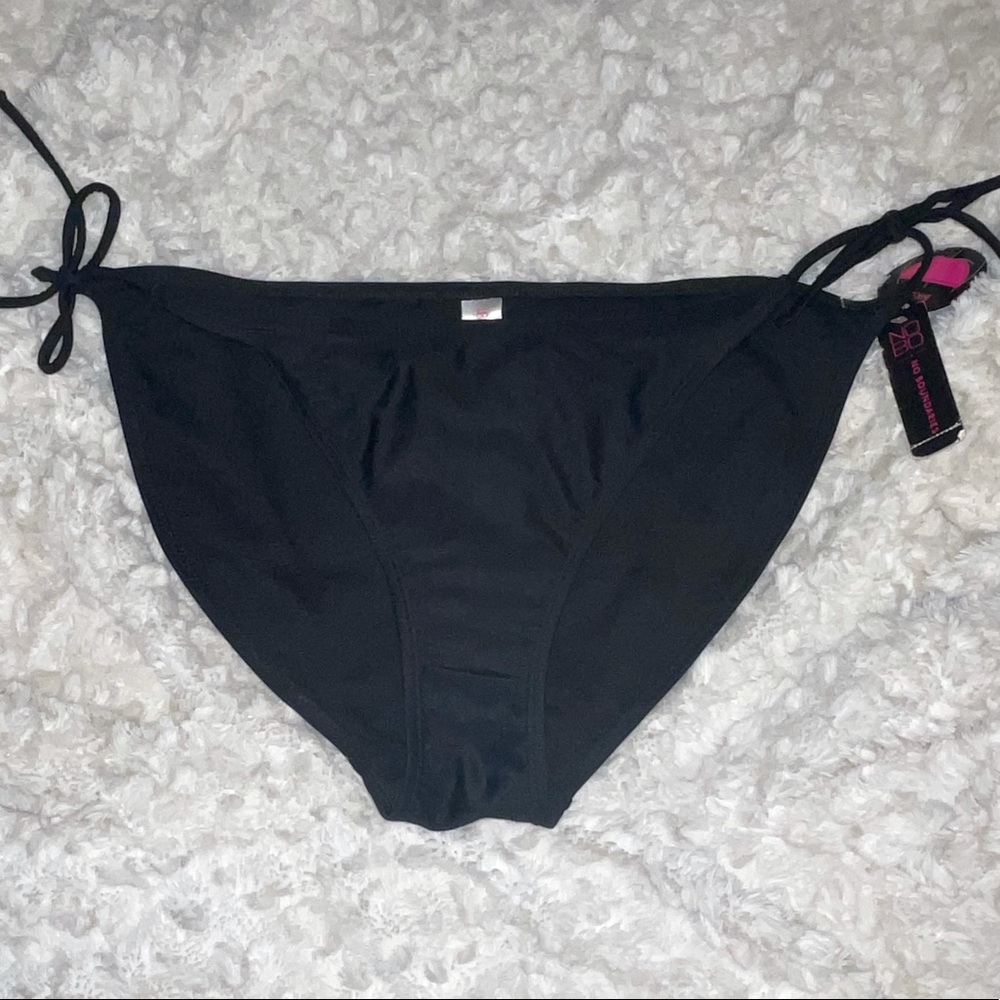 Bikini Bottoms🏊‍♀️👙🖤
